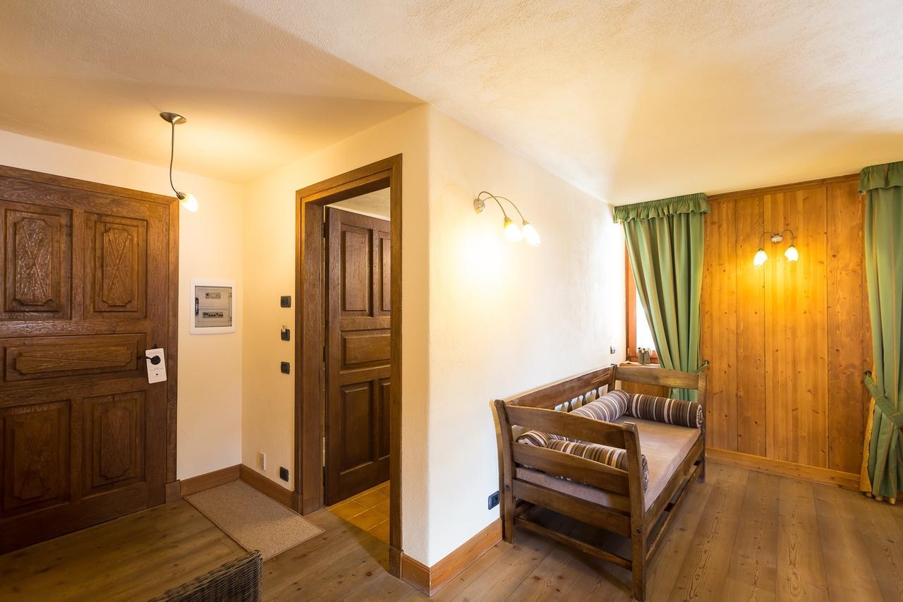 Hotel Lyshaus Gressoney-Saint-Jean Zimmer foto